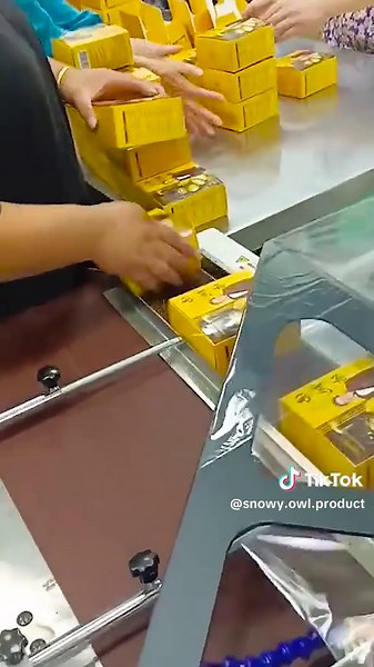 Film shrinking machine, packaging process,#tiktok #machine #Film shrinking machine, #packaging process