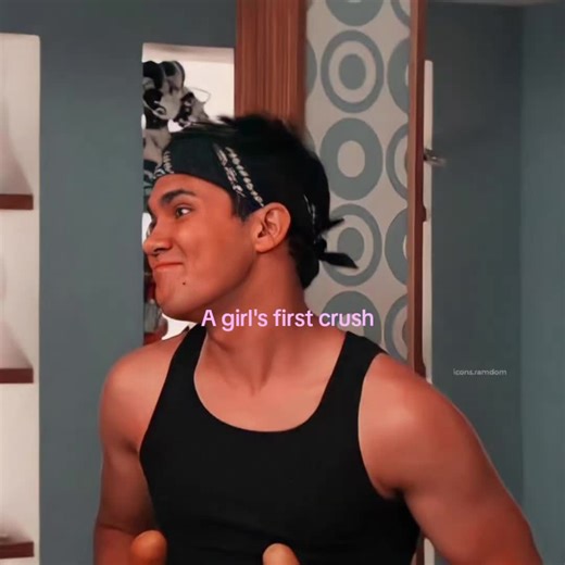 Carlos's Girlfriend: Navigating First Crushes