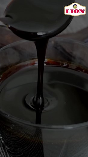 Lion Syrup is a healthier alternative to refined sugar and artificial sweeteners.😋 If you are using Lion Dates Syrup as your morning breakfast, what is the dish you would choose to combine with? A. Milk B. Bread C. Dosa D. Chappathi #liondates #datessyrup #liondatessyrup #nutritious #healthychoice #healthyfood #healthydessert | Lion Dates