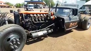 This looks crazy! From @ratstylebrasil Rat Rod v12 do brother Elvis Zeni | SuperFly Autos