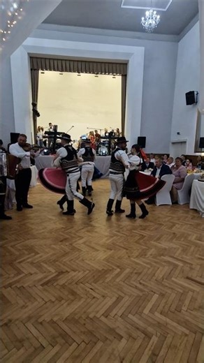 Slovak wedding traditions 🇸🇰 #wedding #weddingvideo #traditional #slovakia #viralvideo #viral #dance