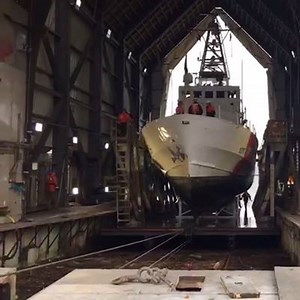 6.1K views · 156 reactions | The Coast Guard Cutter Naushon gets lifted out of the water for regularly scheduled maintenance in Ketchikan, Alaska, Jan. 25, 2017. The Naushon was commissioned on Oct. 3, 1986. Timelapse video by Lt. Lauren Milici, Coast Guard Cutter Naushon's commanding officer. #Naushon #Ketchikan #CGAK150 | U.S. Coast Guard Arctic | Facebook