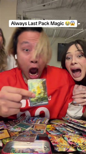 Always Open Your Last Pack #wusworld #pokemon #zhong #elsarca