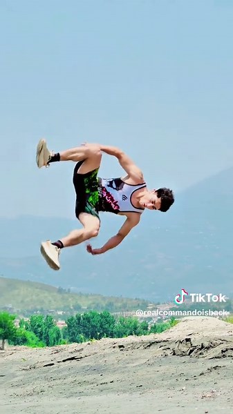 Commando Legends Unite: Real Commando Official