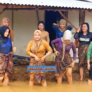 Janda Semakin Menggila🤣🤣 Main Besah-basahan‼️ Bikin Betah Lihat Pemandangan Di Desa🤣🤣 | Channel Janda