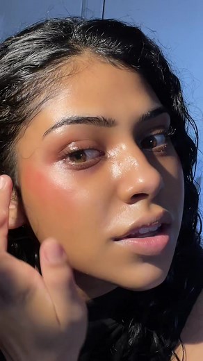 Quick Holiday Makeup Tutorial for Stunning Looks