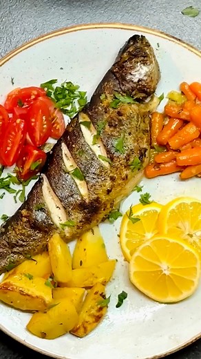 390K views · 99 reactions | Pastrmka koja se TOPI u ustima!襤...