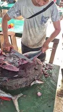 The Art of Slicing a Skipjack Tuna #Tunacutting #Skills #bigfish #RamadhanFood #shorts