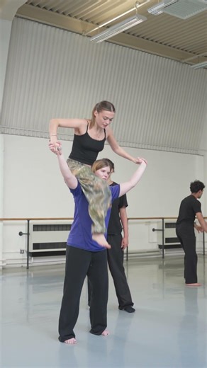 Second year BA students in circus class