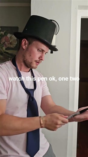 Disapearing pen magic trick