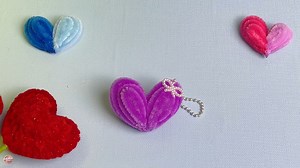 ❤️‍🔥Pipe Cleaner Keychain Heart❤️‍🔥The easiest way to make cute heart keychains with Fuzzy Wire #handmade #diy #crafts #tutorial #flowers #gift #decorations #chenillewire #pipecleaner #fuzzywire #Pfeifenputzer #PfeifenputzerStiele #limpia-pipas #limpiapipas #chenilledraht #Pfeifenputger #모루식물 #털철사 #モール人形 #Chenilledraht #モフモフモール #kawatbulu #ลวดกํามะหยี่ #chenillestems #ดอกไม้ลวดกำมะหยี่ #şönilden | Handmade S2