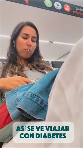 2.7K views · 269 reactions | ️️ A veces estoy ajustando dosis, cambiando sensores o resolviendo alarmas. Y otras, estoy nadando, viajando, viviendo. Porque la diabetes siempre será una prioridad, pero también merecemos tener las herramientas para disfrutar la vida sin miedo a lo que se presente. ✨ Si no sabes cómo hacerle a veces, ven a consulta y hagamos un plan ☺️ #DiabetesTipoJu #VivirConDiabetes #LibreConDiabetes | Diabetes tipo Ju | Facebook