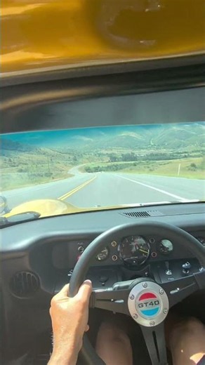 The Gold Ford GT40 Mk2 gets some upgrades - test run