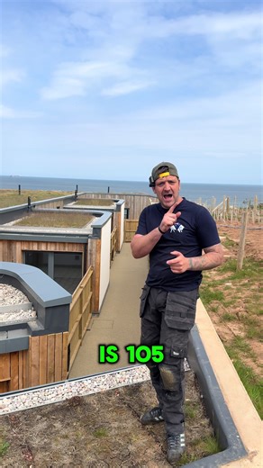 Part 1 - transforming these three million pound homes in Whitby.. 🙌 Each of these properties now has a beautiful @Vuba Surfaces pathway in a bespoke blend 😮‍💨 Part 2, will conclude with topping a car turning circle.. (when the weather plays ball 🙃) see you soon 🐔 #resin #homeinspo #homeimprovement #garden