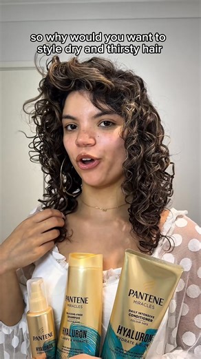 Say no more to thirsty curls with the Pantene Hyaluron range, these results are everything😍 | Pantene Australia & New Zealand