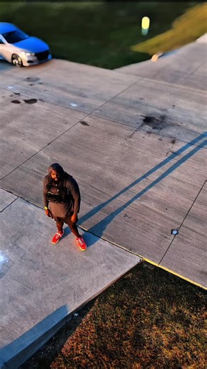 Walk & Talk with My Big Black Therapist 🚶🏾‍♂️💭 Let’s talk about authenticity not just as a word, but as a way of being. The more I started showing up in the therapy room as me (not the overly polished version the world told me I had to be) the more my clients started to show up too. They didn’t come for a “perfect” therapist. They came for a real one. Being authentic has changed everything, it’s opened doors, built trust, and attracted the kind of clients who want to heal, not perform. Becaus