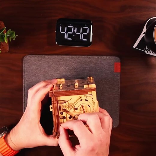 #Cambridge Labyrinth ｜ Escape Room Puzzle ｜ Cluebox ｜ IDVenture