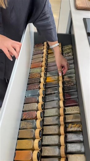 STEAK WITH OYSTER MAYONNAISE? 🦪🥩 I adore oysters in all their forms, so today I decided to experiment: a grilled steak with oyster mushrooms and a silky oyster sauce. The sauce is made entirely from Pacific oysters—salty, rich, and perfectly complementing the smoky, juicy flavor of the meat. If the steak were from an oyster blade cut, it would be the ultimate oyster full house. Every bite is a balance of land and sea: the steak remains robust and meaty, while the oyster sauce adds depth and a 