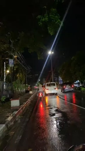 PADANG - INDONESIA on Instagram: "Berkeliling Kota Padang setelah hujan seperti menelisik rindu yang tak tersampaikan 🥺 Credit 📹: TikTok/ Mashen @langitsore91"