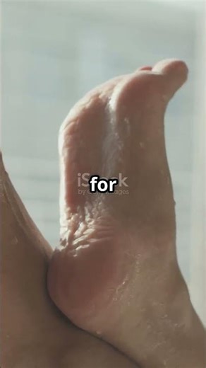 Foot Pointing: The Secret Body Language Hack!