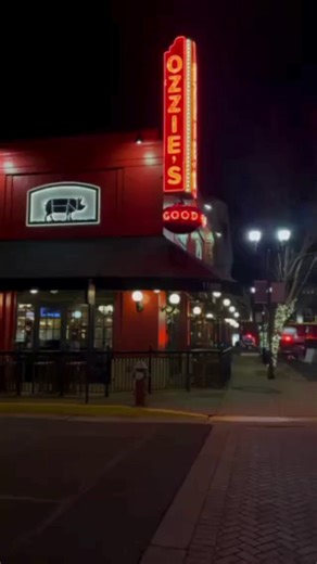 Savor every moment this holiday season at your favorite Fairfax Corner restaurant! 🎄🥂 Dine in for a festive experience or order your holiday favorites to-go with catering options ready for your table. 🍴 California Pizza Kitchen 🍴 Coastal Flats Fairfax Corner 🍴 Crafthouse Fairfax Corner 🍴 Ozzie's Good Eats 🍴 P.F. Chang's 🍴 Ruth's Chris Steak House 🍴 Uncle Julio's Book a table or place a catering order today: https://tinyurl.com/yv5xuzce | Fairfax Corner