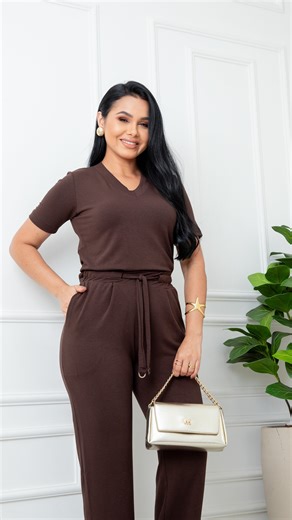 JUANA MODA FEMININA on Instagram: "Confeccionado na malha moletinho, o conjunto Maju é a combinação perfeita de estilo e conforto ✨ 📲 fique por dentro das novidades pelo WhatsApp: (11)94106-1322 📍Av. vautier, 248 (Shopping Vautier Popular, 1 andar, Loja 13 - Ala Bordô) . . . . #conjuntofeminino #conjuntos #conjuntoatacado #modacomfy #conjuntocalca"