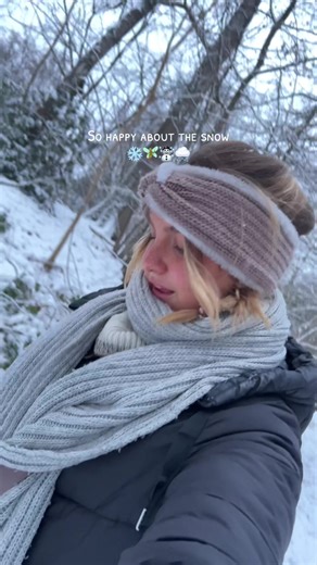 I feel soo nostalgic right now, it feels like everyone is going in the same flow and the mood is more up finally. #snowflake #snow #germany #