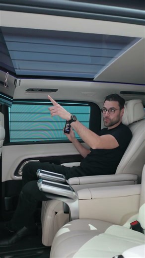 💡🎥🍿Cinema mode for the rear cabin in the luxury version of the Mercedes VLE