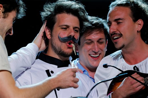 Science behind perfect pasta sauce, pizza-eating lizards, drunk bats win 2025 Ig Nobel prizes