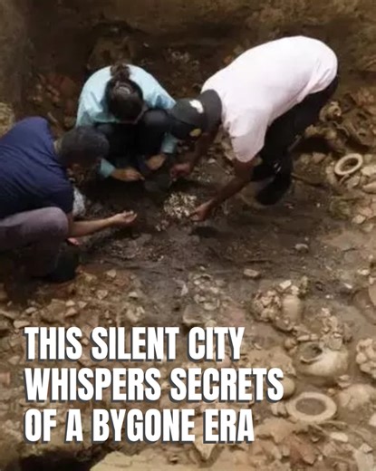 The site was first discovered in 1925, when American explorer, Hyatt Verrill, uncovered three burials after stumbling across ancient monoliths protruding from the ground along the banks of the Rio Grande River. | Unsolved Mysteries & Paranormal Activities