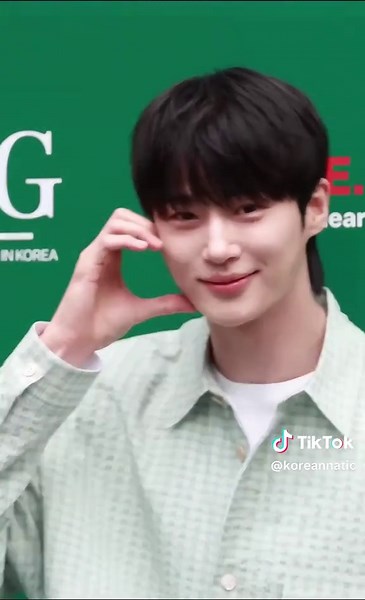 Looking absolutely flawless as always! 😍 Byeon Woo-seok shining bright at the Dr.G photocall. He’s just perfect! ✨🤍 #ByeonWooSeok #DrG #KDramaStar #kdramalovers #fyp