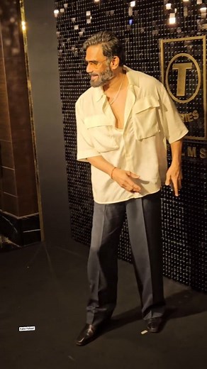 4.4M views · 10K reactions | Reverse Ageing 掠❤️ Dapper,dashing and handsome @suniel.shetty sir at Animal's success bash! #sunielshetty #sunilshetty | Suniel Shetty F C | Facebook