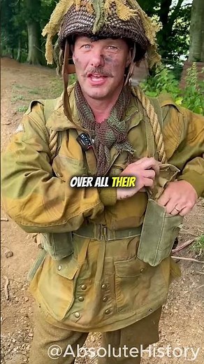 What did the WWII British Paratrooper Uniform look like?