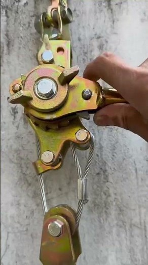 Effective way to move heavy objects using a mechanical hand winch