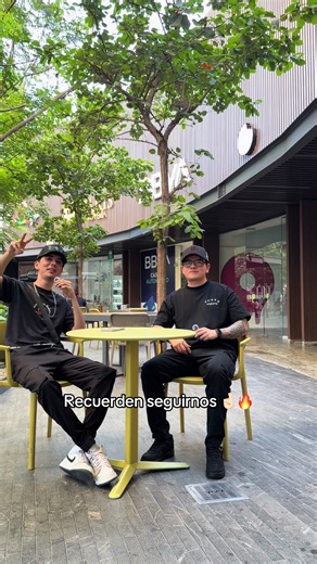 Recuerden seguirnos a ambos, en el próximo video subiremos una gorra del nuevo drop del compa @Bobaldovlogs @Boba Hats