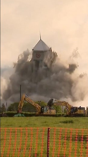 RAW VIDEO: Sheraton Crossroads Hotel in Mahwah imploded | News 12