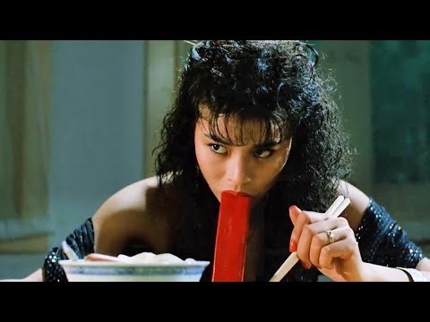 Most Iconic Tongue Scene from 90s Horror Comedy! 😱🔥
