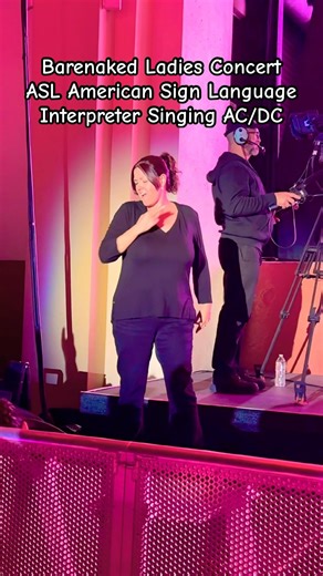 Barenaked Ladies Concert Singing AC/DC American Sign Language ASL Universal #bnl #concert #asl