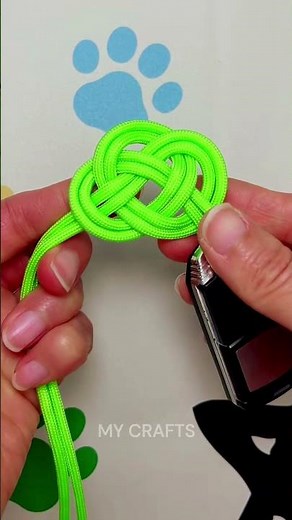 How to Tie a Perfect Diamond Knot for Keychains and Paracord Lanyards #DiamondKnot #paracordknots