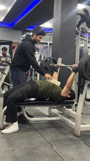 Raamish Khan on Instagram: "Kicking off the new training block strong Smashing 8 solid reps of Block Press (Board Press) with 80kg! This beast of an accessory is gold for building explosive lockout power, overloading the triceps & top-end strength, blasting through sticking points on your regular bench, and letting you handle heavier loads safely to overload the CNS without full ROM stress. Perfect for raw bench gains and breaking plateaus 🔥 . . . #BlockPress #BoardPress #BenchBeast #Powerlifti