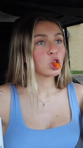 Answering assumptions about me!! FULL VIDEO ON YOUTUBE: Bailey Dedrick