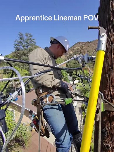 Finishing up a secondary reconductor by re energizing the transformer ⚡️ Credits @david.b97 #linecrate #lineman #linelife #linemanlife #linemanpride #linepride #powerlineman #LineWork #lineworker #lineworkers #EssentialWorkers