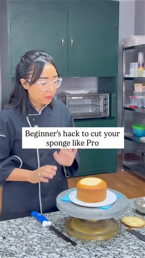 Cakes & Bakes Baking Academy on Instagram: "Getting uneven layers or messy crumbs? Here’s the right way to cut your sponge beginner-friendly and foolproof. 🍰 Because every perfect cake starts with a perfect cut 👩‍🍳 👉 Save this reel & try it on your next bake! 💬 Comment “BEGINNER” if you want more simple baking tips like this! . . #beginnerbakers #bakingtips #cakecutting #bakingreels #caketips #bakingtutorial #learnbaking #bakingmadeeasy #cakehack #bakersofinstagram #homebakers #bakingbasics