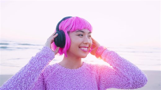 11 funny podcasts that comedy fans will love