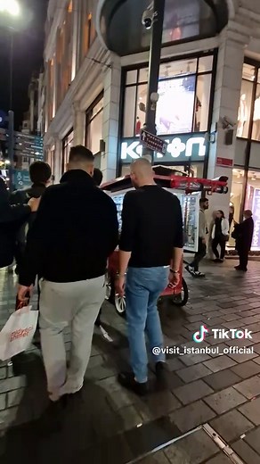 Exploring Istanbul at Night: A Local Experience