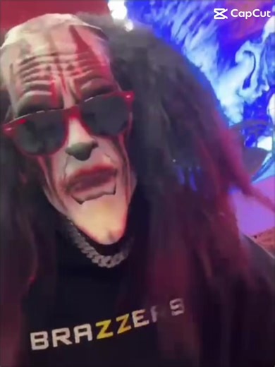 Exploring Fear Zone with Sadistic the Clown