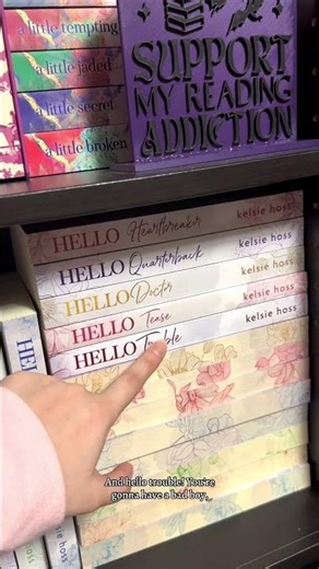 This author really said “no reader left behind” 💕 Kelsie Hoss dropped her entire Hello Series—11