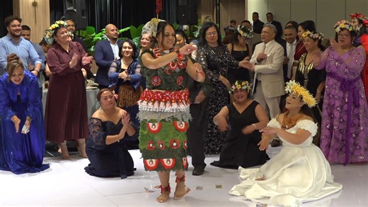 13K views · 124 reactions |  Niuean Family  Tongan dance by Bride's family ❤️ Tau'olunga 'a e fanga Mehikitanga 'o Malia Fineone Puna Talau ✨ Celebrating Newlyweds Sioeli Faka'anaua Ki 'Itaniti and Malia Fineone Puna Talau #love #wedding #dance #Tonga #Niue | Tonga Vision | Facebook