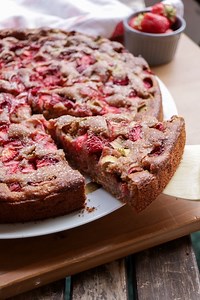 Easy Vegan Strawberry and Rhubarb Cake
