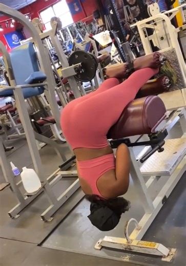 💪 Looking for a Personal Trainer near you? 💪 Today we crushed an upper body workout! 🏋️‍♂️🔥 ✅ 3–4 sets ✅ 12–15 reps each exercise 💥 Gains are REAL! 📲 Contact me @gainz_fitnezz on Instagram or TikTok to level up your fitness! 💯✨ #FitnessGoals #PersonalTrainer #Brooklyn #Queens #UpperBody